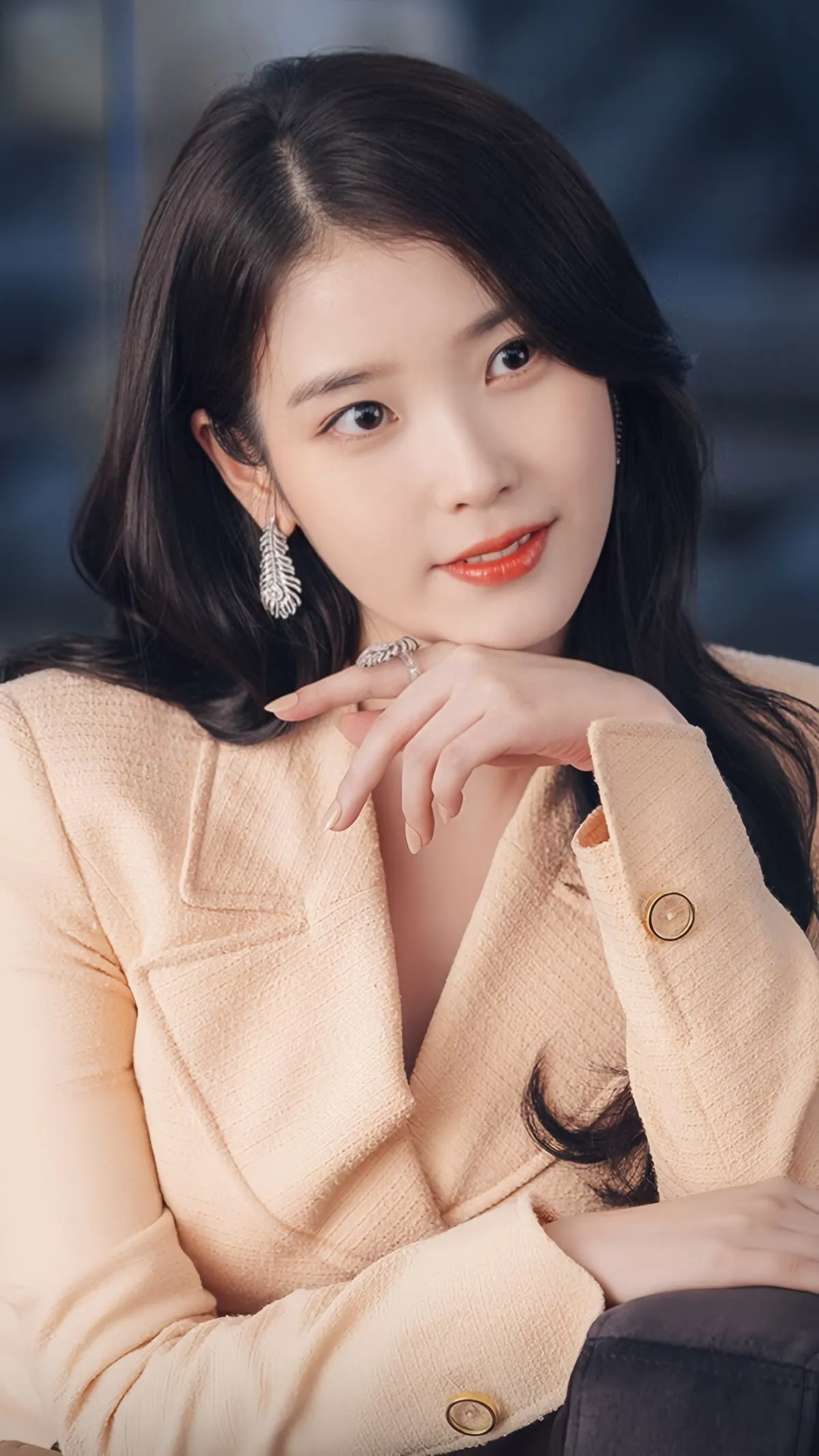 IU em Hotel Del Luna